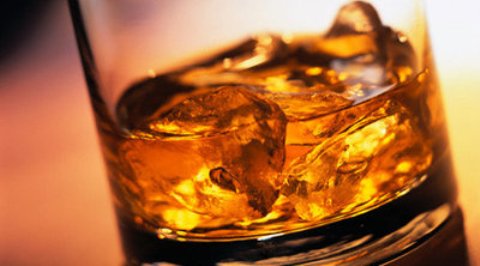 Алкоголь - причина лишних килограмм и повышенного холестирина