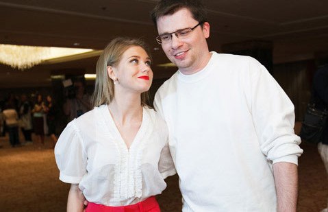 Асмус и Харламов отметили месяц со дня рождения дочери