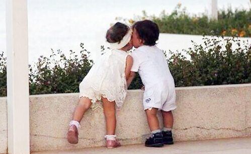 Дети Филиппа Киркорова дерутся за игрушки (фото)