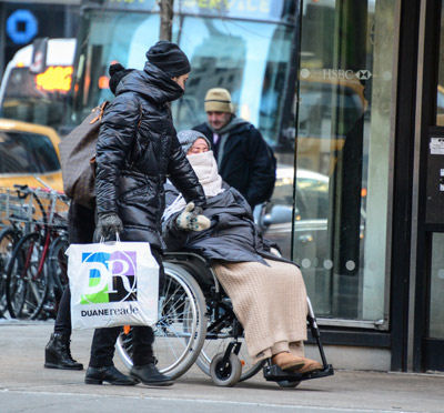 Фото Жанны Фриске, проходящей лечение в Америке