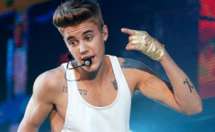 Полиция обыскала личный самолет Джастина Бибера