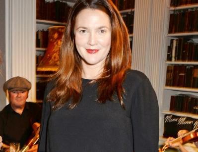 Дрю Бэрримор очень изменилась после родов (фото)