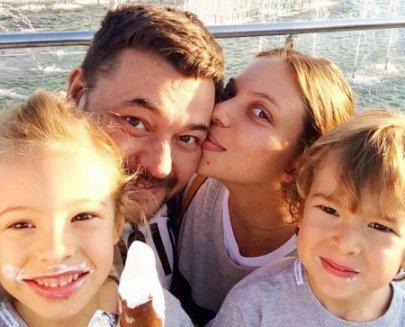 Сергей Жуков написал в Сети признание в любви своей жене